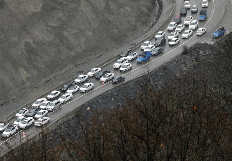 جاده چالوس یکطرفه شد/ترافیک سنگین در هراز و فیروزکوه