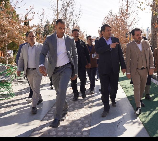 بازدید استاندار کرمان از طرح‌های محور هفت باغ علوی  از احداث مرکز پت اسکن تا بازدید از محموعه  کم نظیر گردشگری ابیت